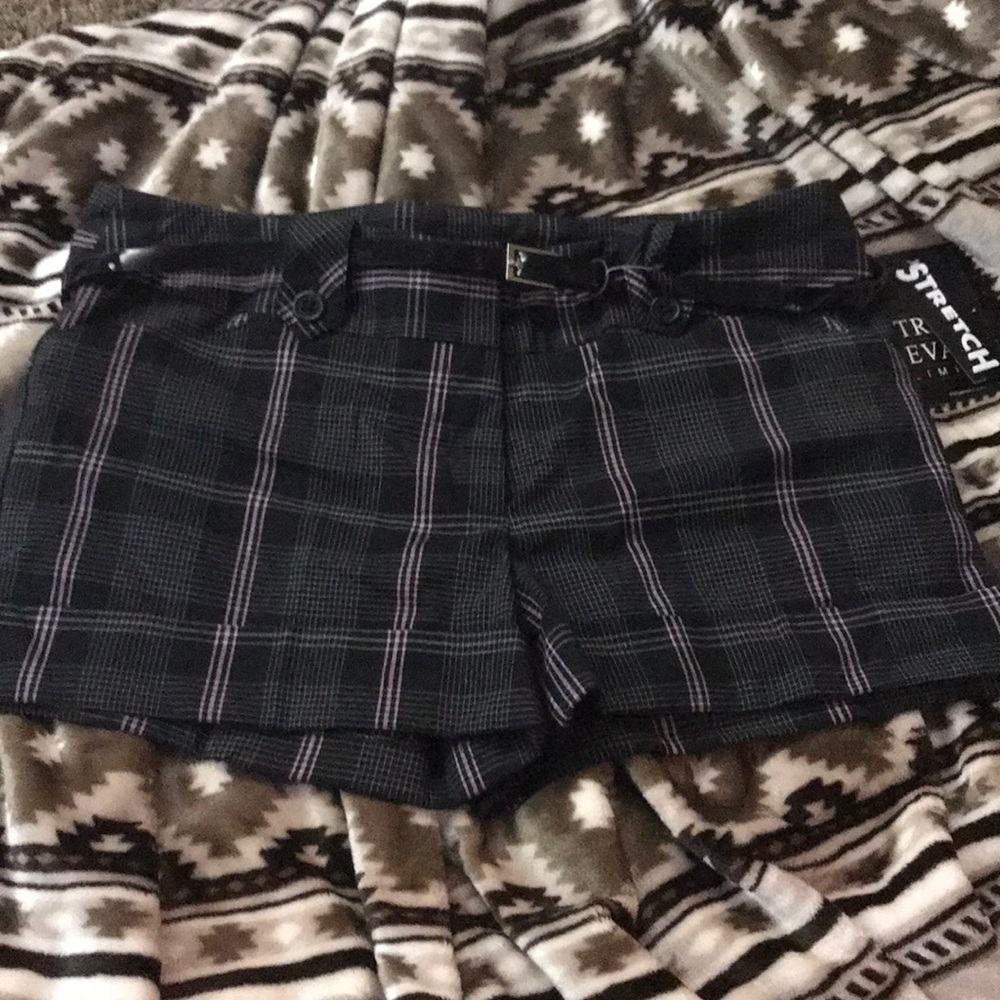 NWT Tracy Evans shorts